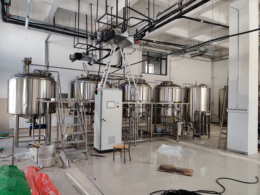 2000L精釀<a href=http://www.toteng.com.cn/ target=_blank class=infotextkey>啤酒設備</a>